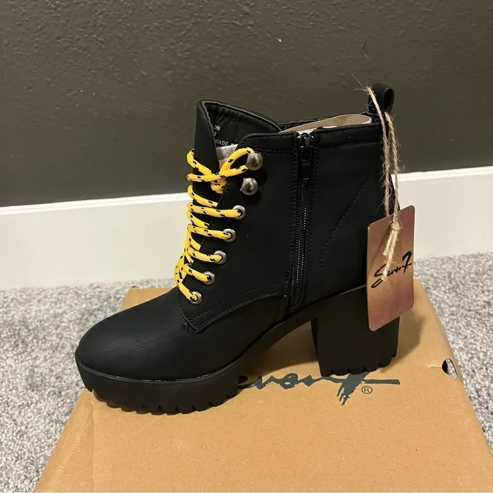 SEVEN7 Women's Flatiron Lug Sole Boots